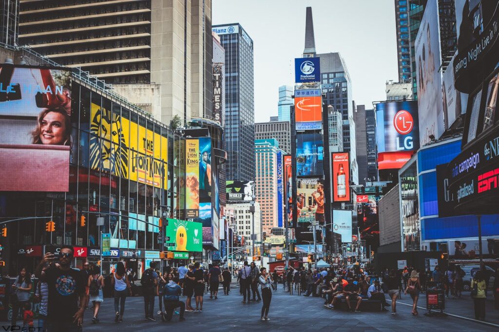 A street in New York filled with people