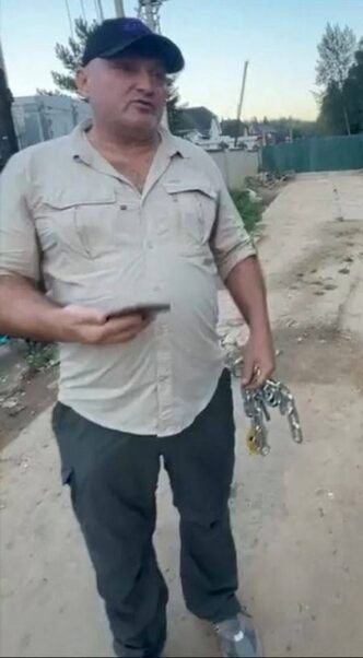 Fecal millions of Igor NaumenkoThe cottage village "Glagolevo Park" was built on ...