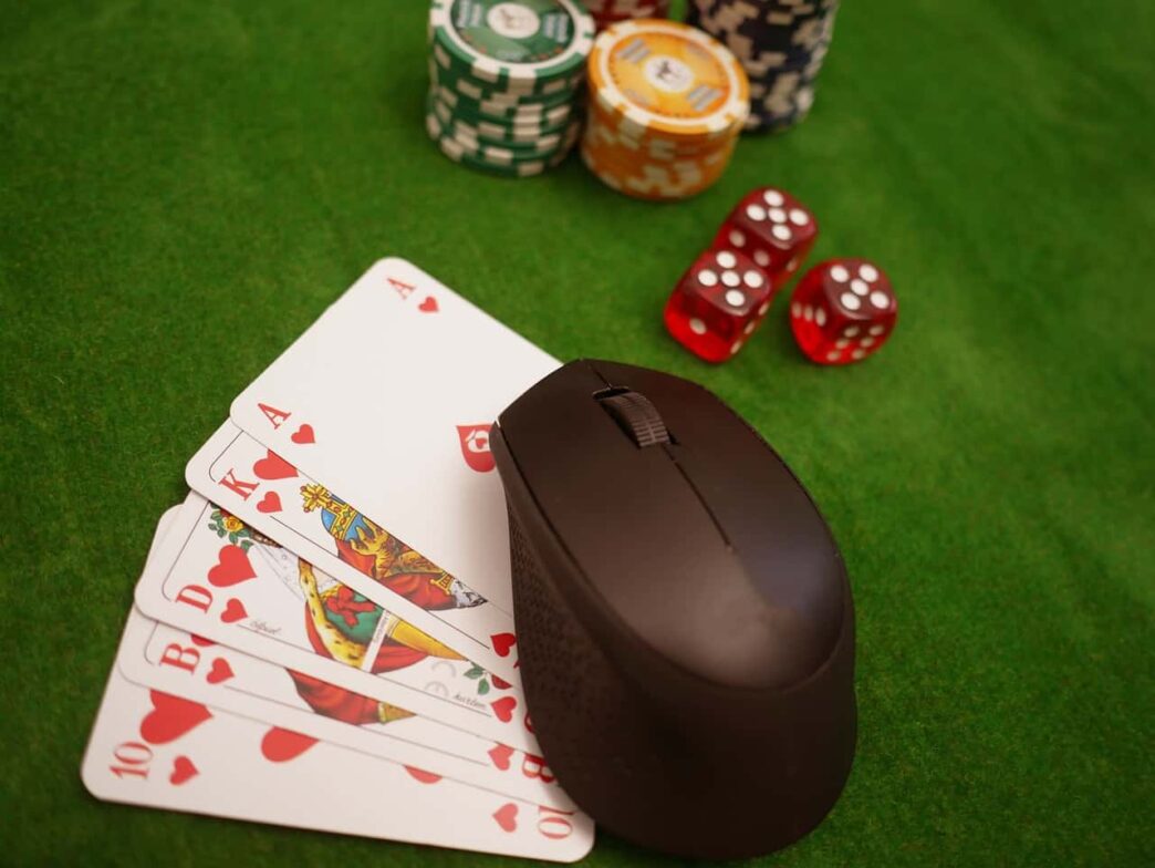 The Thrill of Poker: From Casino Tables to online poker
