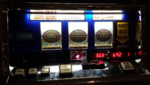 Progressive Slots, Progressive Network Jackpot, And Wide Area Progressive – How Do Progressive Online Casino Games Differ?
