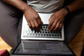 FBI: Americans Lost $1 Billion to Romance Scams in 2021