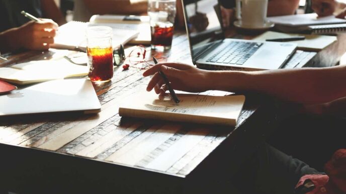 The Top 5 Best Ways to Calm Yourself with Daily Writing