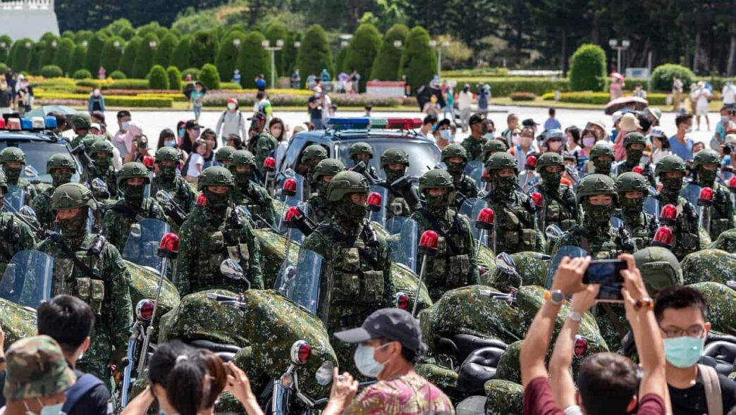 Four Taiwan soldiers charged with spying for China