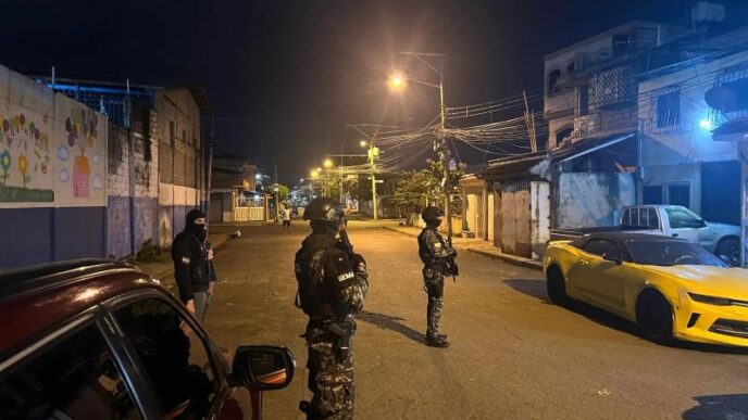 US: Latin American Traffickers Sentenced for Smuggling 760 Kilos of Cocaine