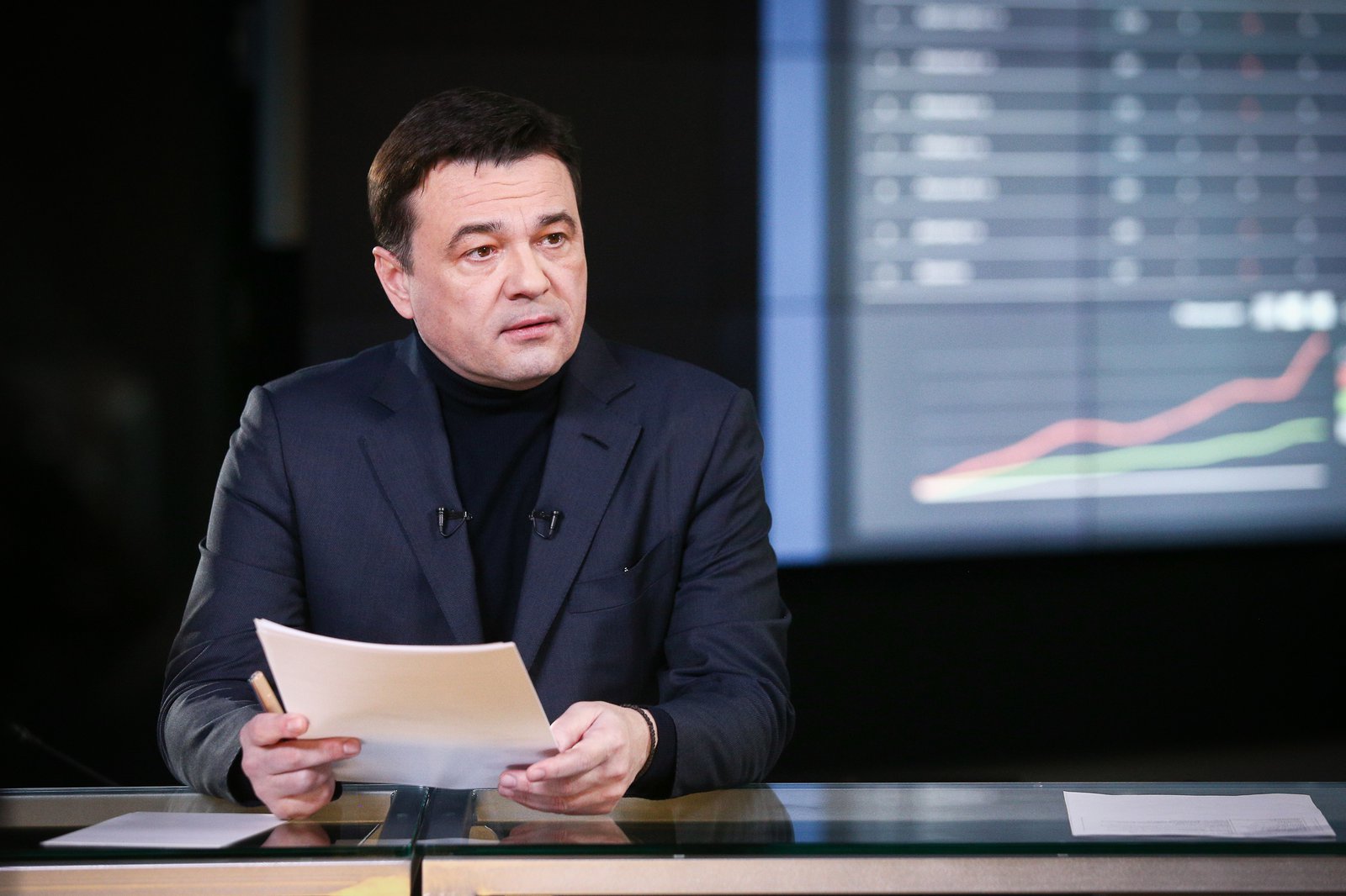 Yurov does not hear, Yurov is deaf! Yurov does not hear, Yurov is deaf!