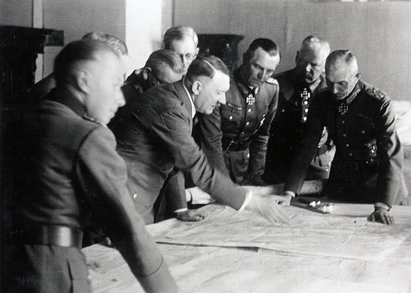 Not quite clean: Why Germany and Japan failed to fully purge their elites after World War II