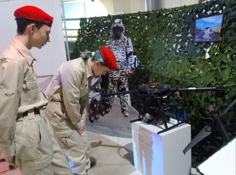 “Men in uniform watched us fill out tests”: How Russia “re-educates” Ukrainian schoolchildren in the occupied territories